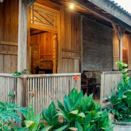 Pinarak Homestay Banyuwangi  Eksteriør billede