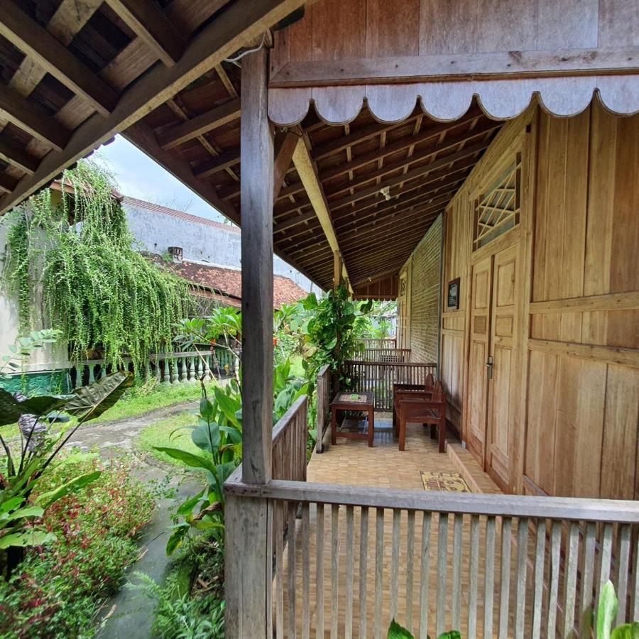 Pinarak Homestay Banyuwangi  Eksteriør billede